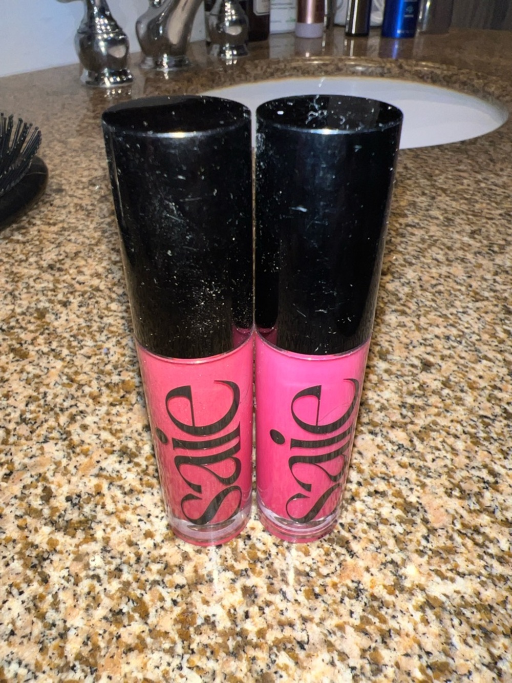 Saie Glossybounce in remix & play